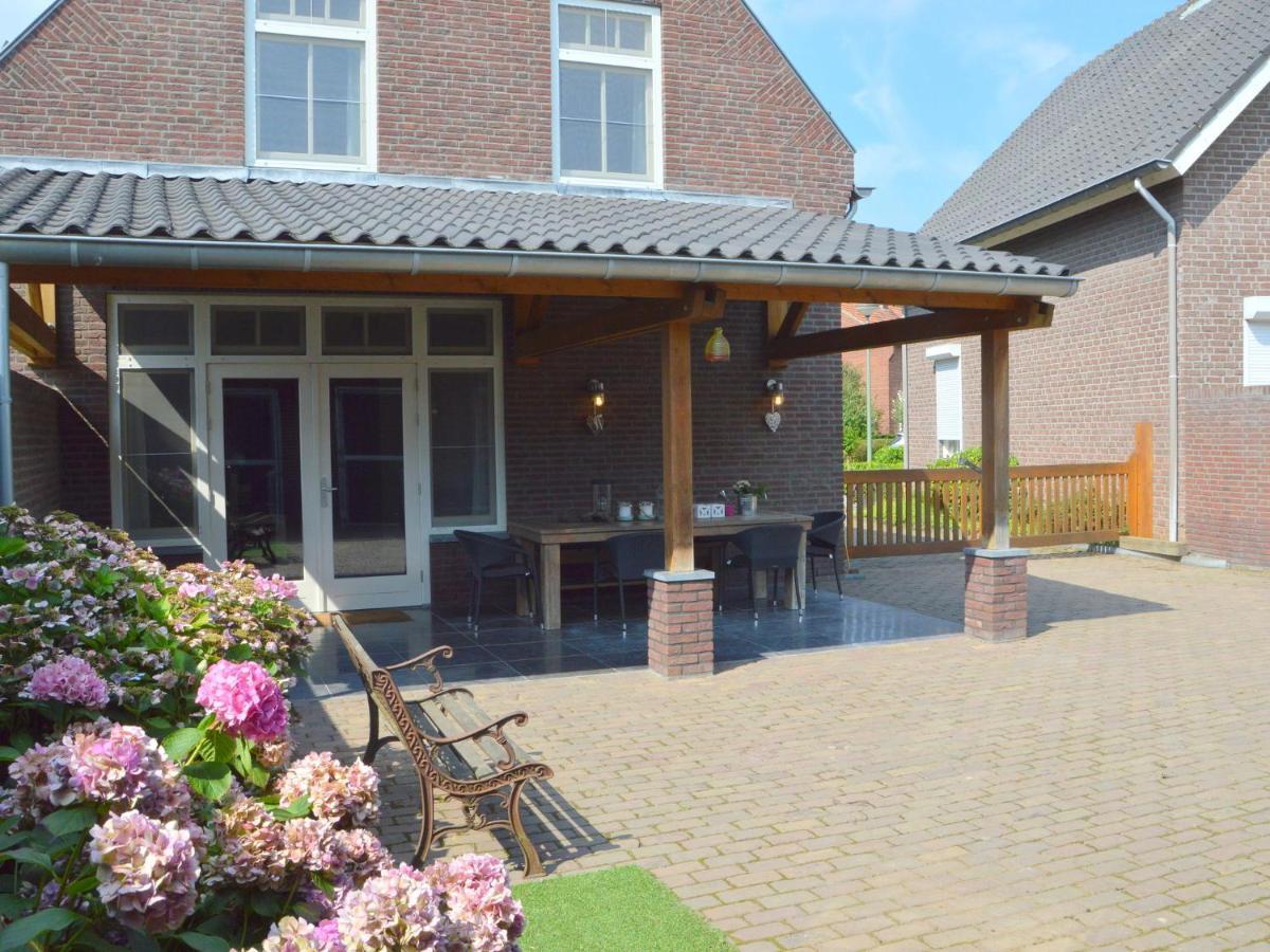 Luxury Apartment In Posterholt With A Terrace Exterior foto